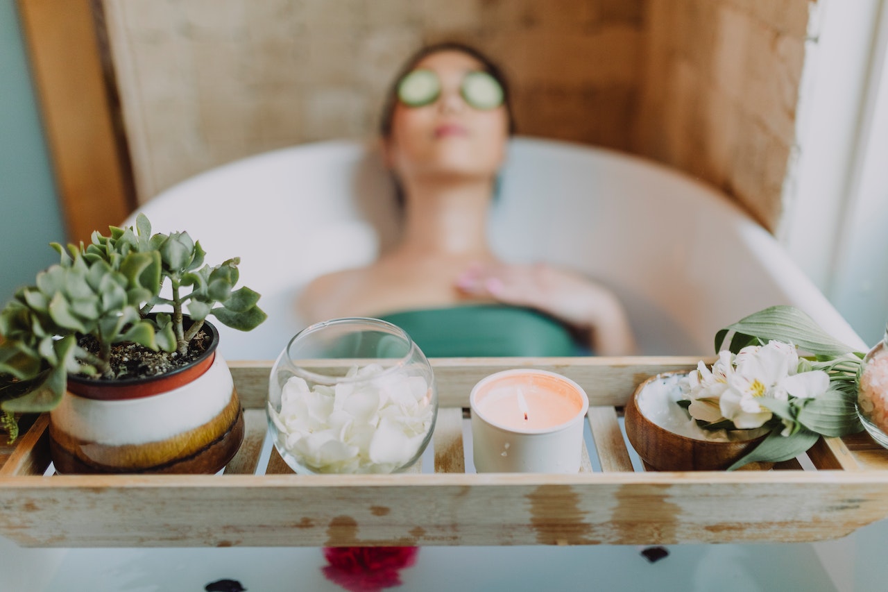 7 Essentials For the Ultimate Spa Day with Your Girls