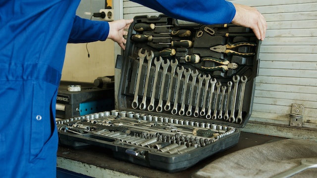 The Importance of Keeping Your Toolbox Clean & Well Organized