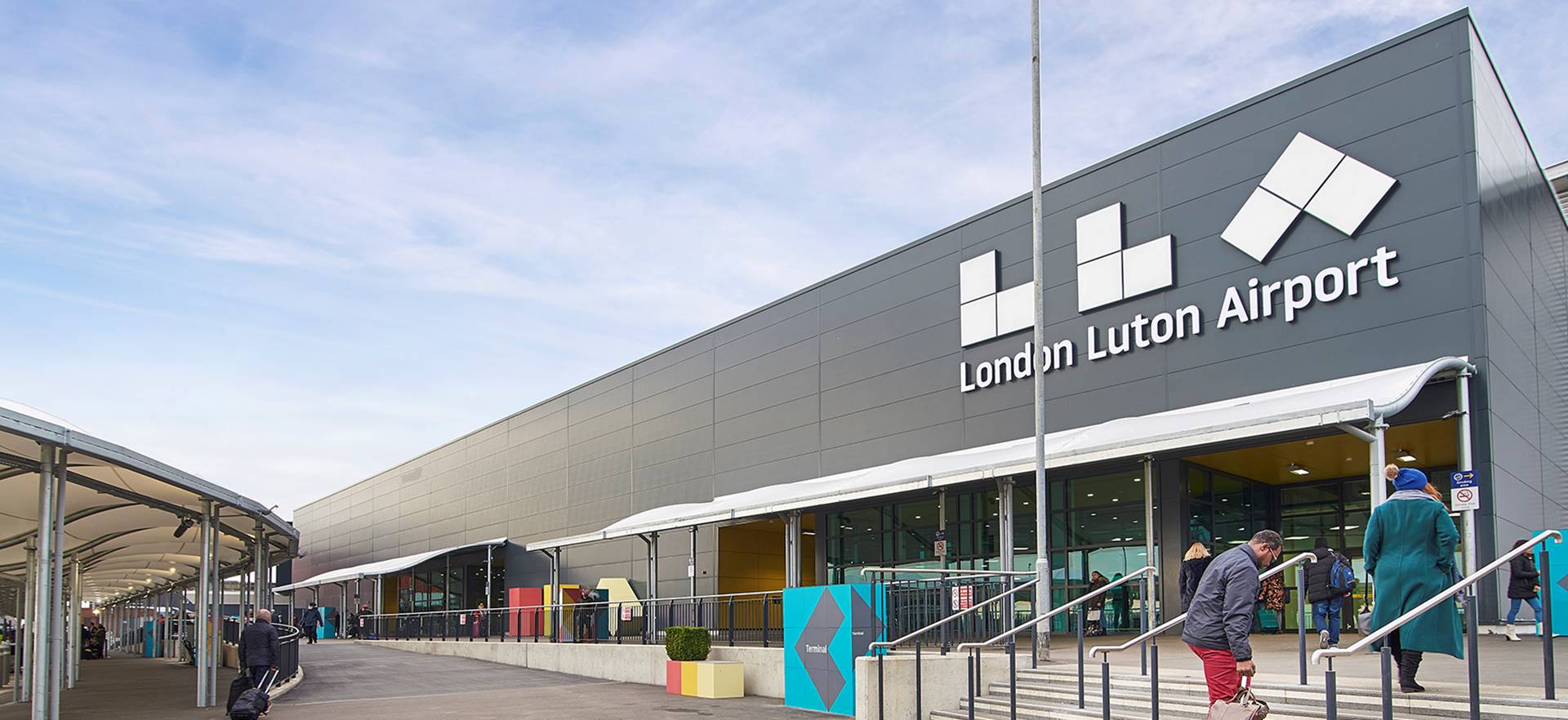 Skies Your Ultimate Guide to Luton Airport Pick Up Excellence